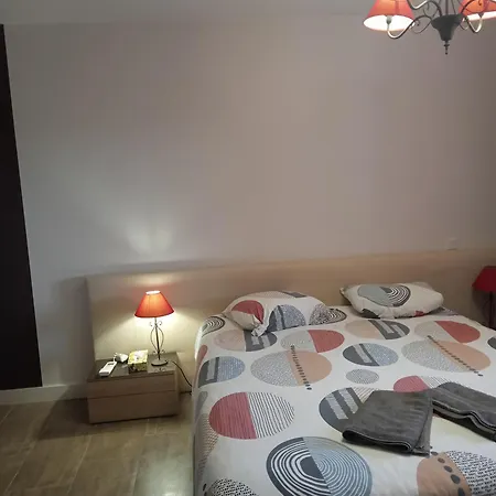 Maison Avec Piscine, Ker Animheart Nocleg ze śniadaniem Carbonne