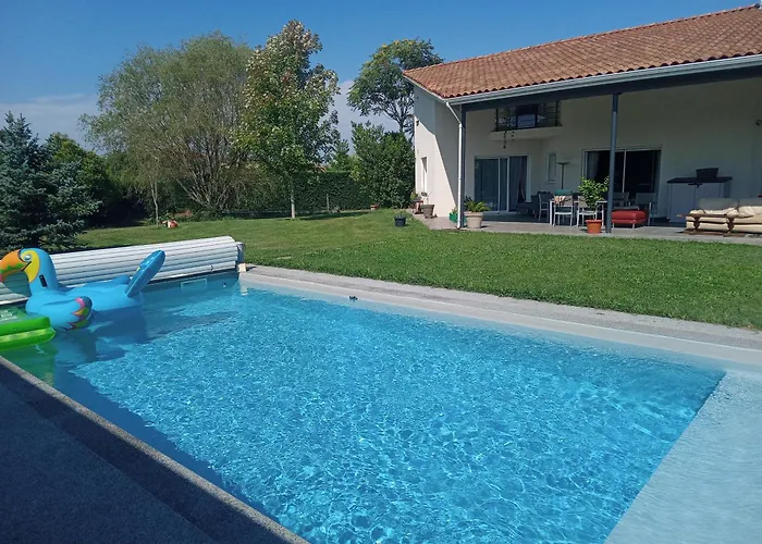 Bed & Breakfast Maison Avec Piscine, Ker Animheart